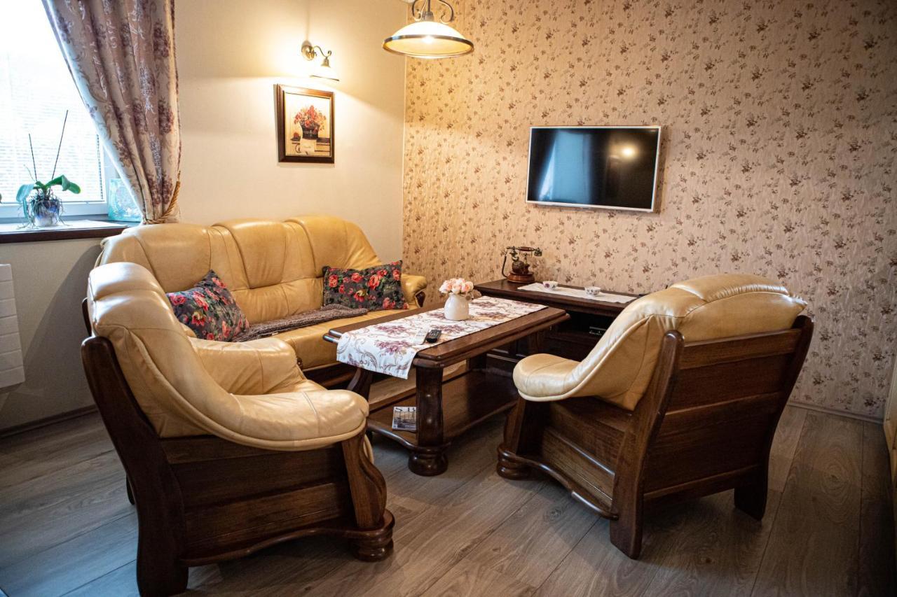 Kalvin Restaurant & Pension Rastislavice Eksteriør bilde