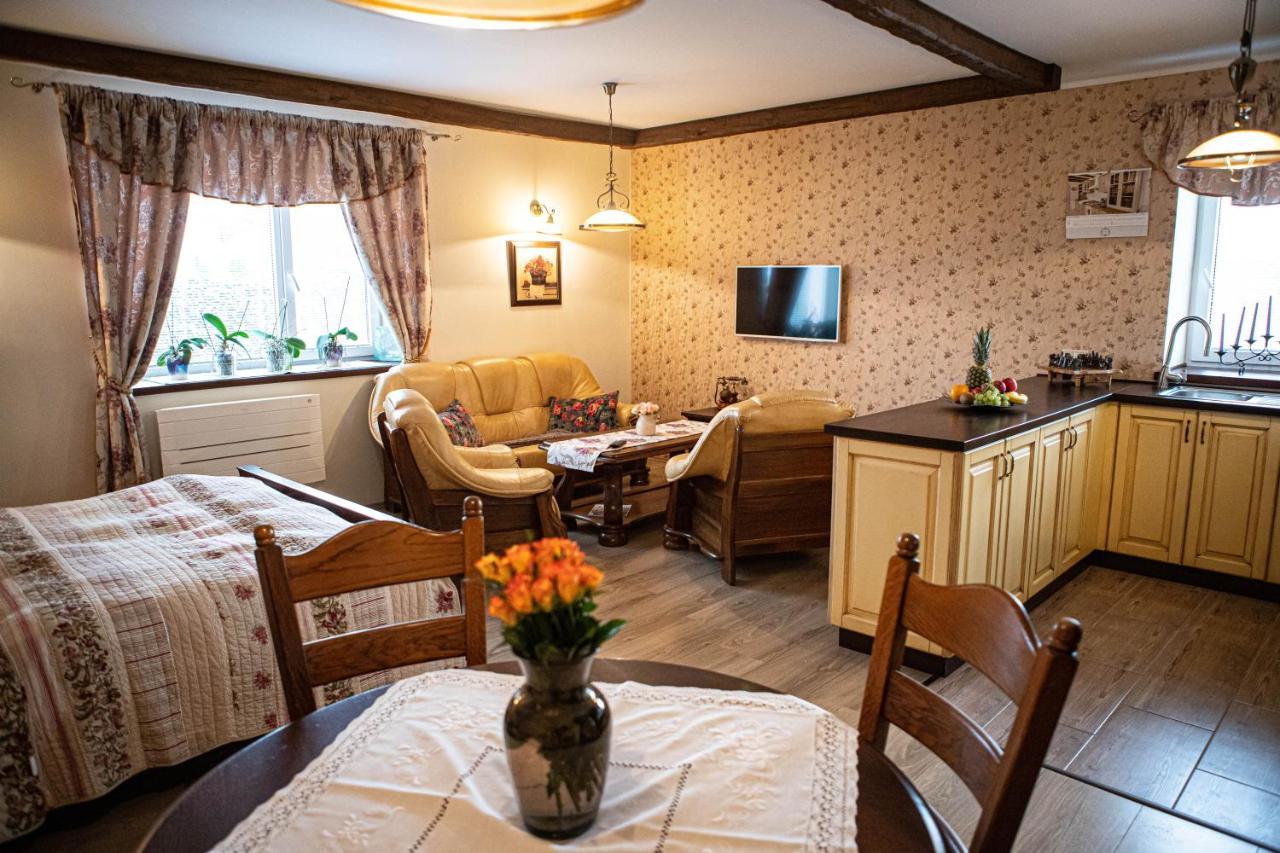 Kalvin Restaurant & Pension Rastislavice Eksteriør bilde